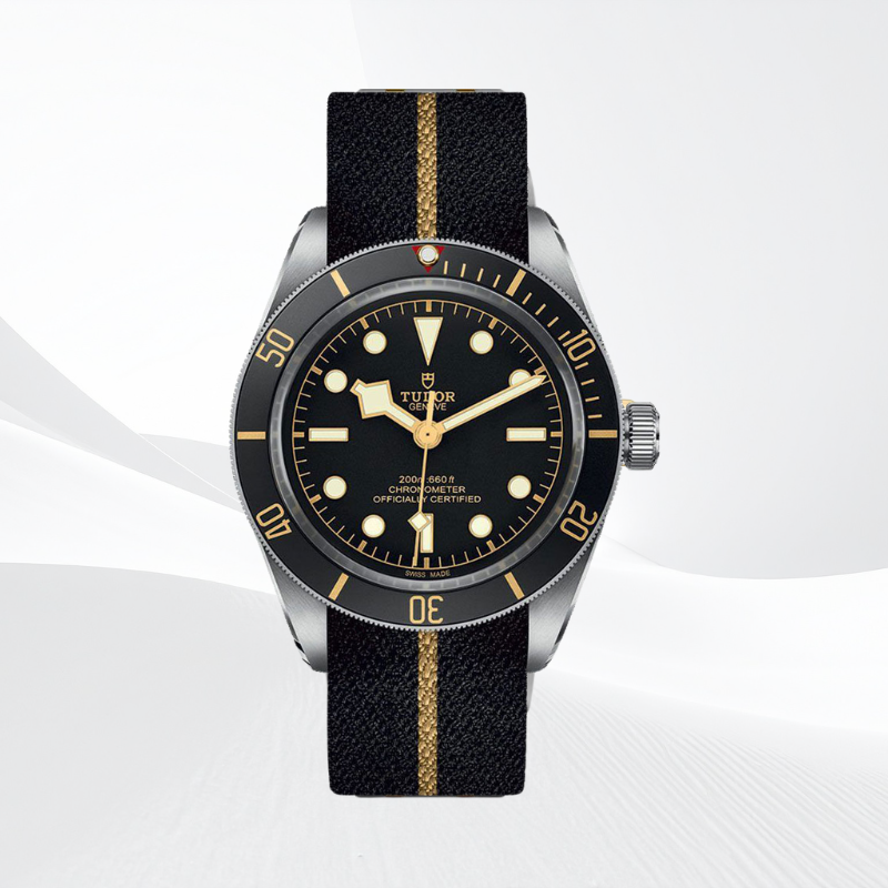 Reloj de buceo con caja de acero, bisel y esfera negros