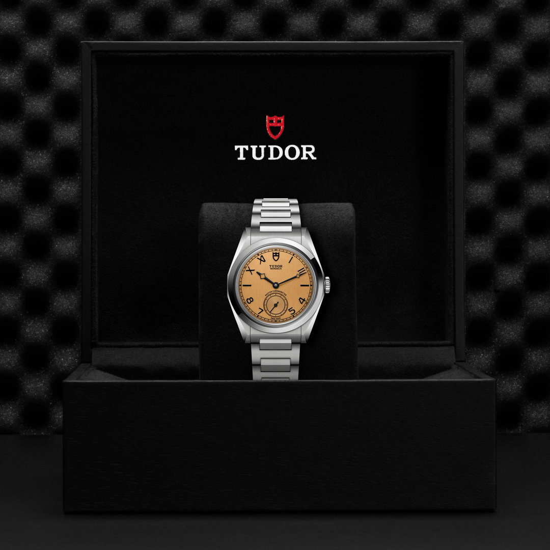 TUDOR Monarch