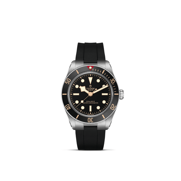 Reloj TUDOR Black Bay 58 con caja de acero, esfera negra y correa de caucho negra